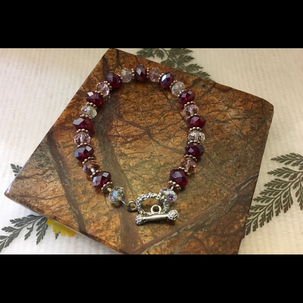 Hand made crystal bracelet with toggle closure